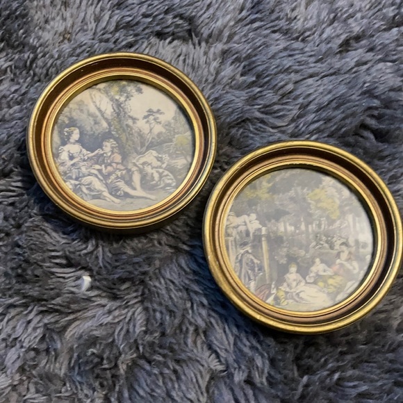 Vintage victoria gold framed round pictures